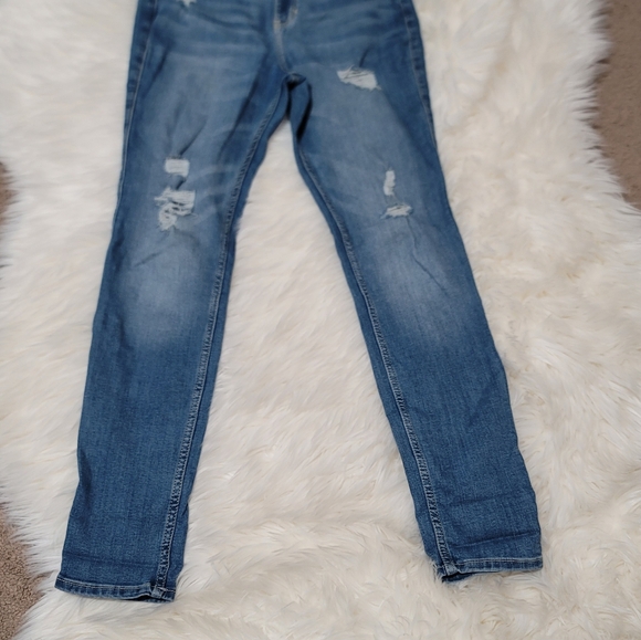 Hollister High Rise Jean Bundle - Picture 7 of 15